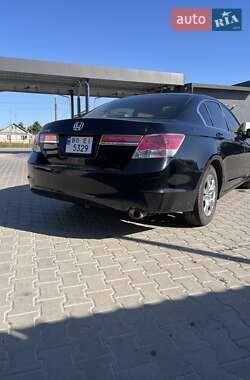 Седан Honda Accord 2012 в Ланівці