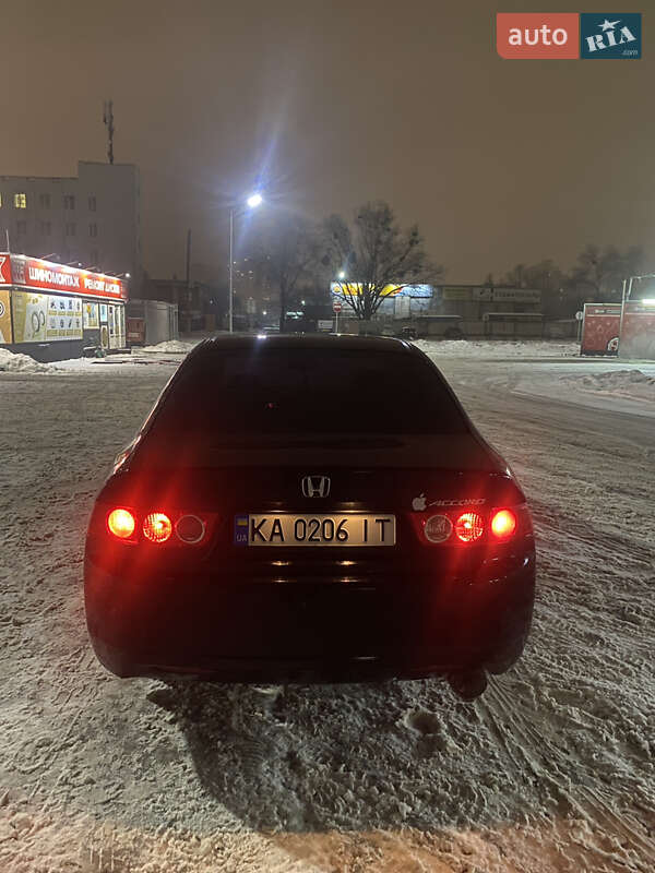 Седан Honda Accord 2004 в Києві