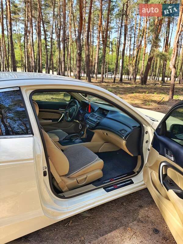 Купе Honda Accord 2012 в Кропивницком