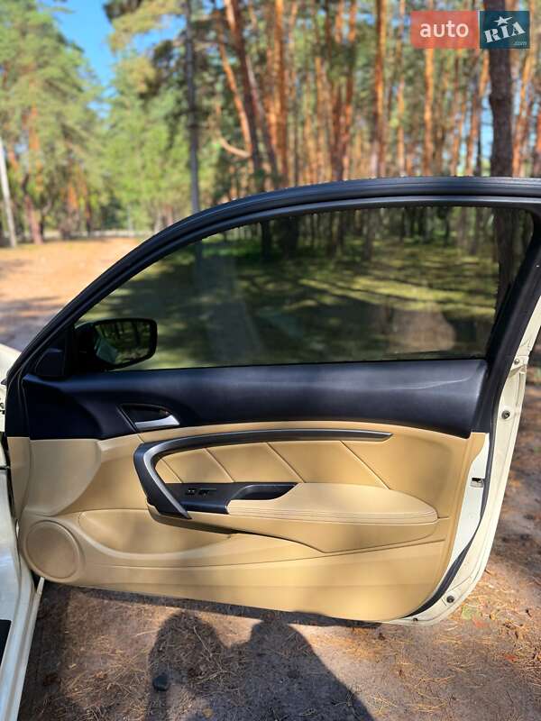 Купе Honda Accord 2012 в Кропивницком