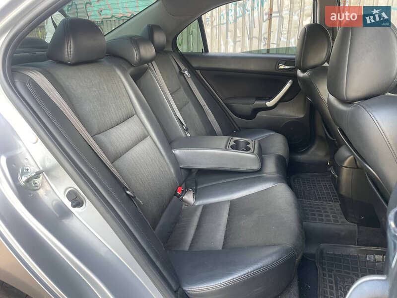 Седан Honda Accord 2003 в Киеве