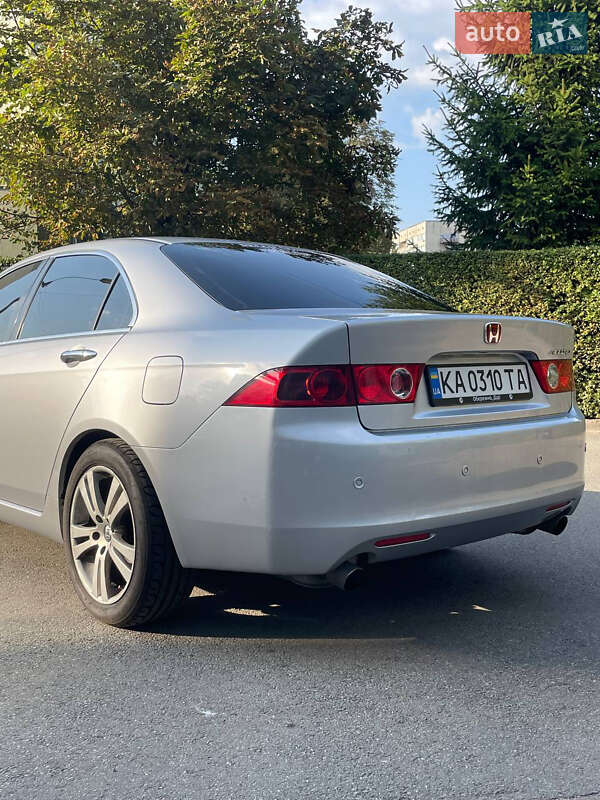 Седан Honda Accord 2003 в Киеве