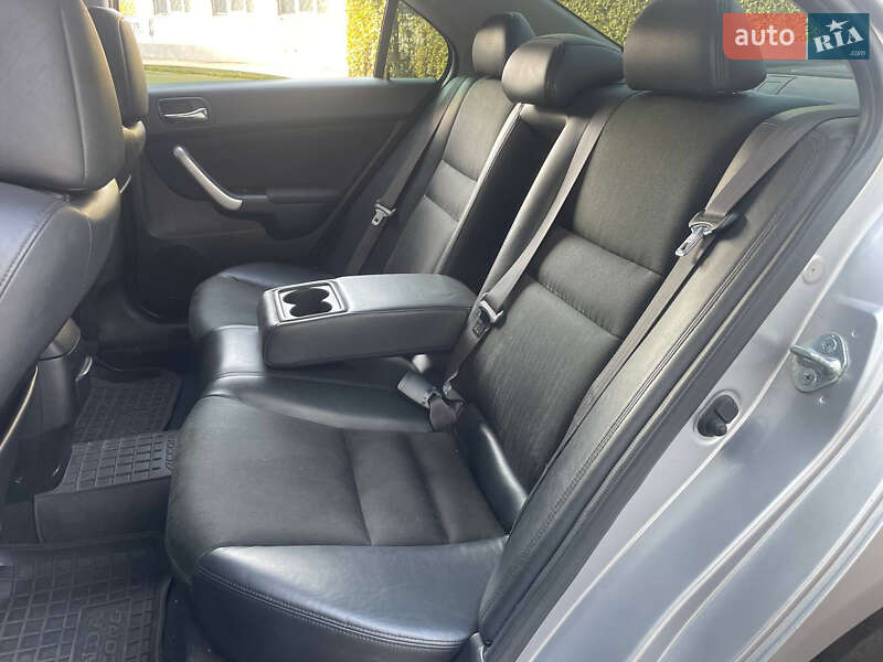 Седан Honda Accord 2003 в Киеве