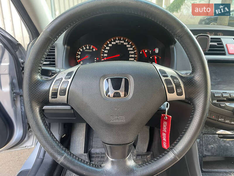Седан Honda Accord 2003 в Киеве