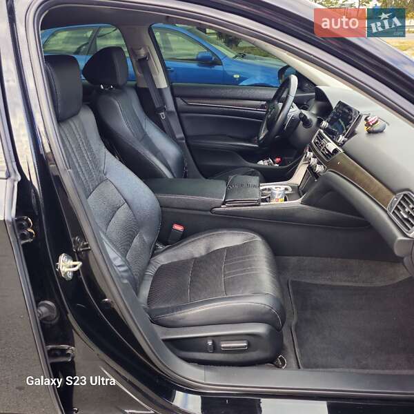 Седан Honda Accord 2018 в Киеве