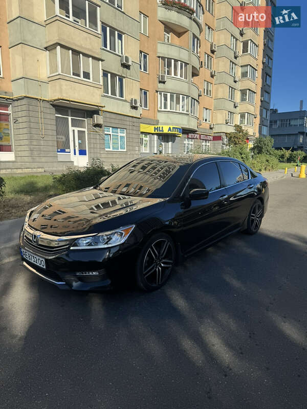 Седан Honda Accord 2017 в 