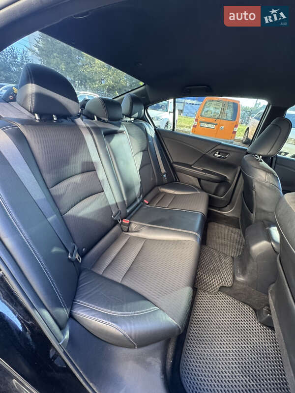 Седан Honda Accord 2017 в Киеве