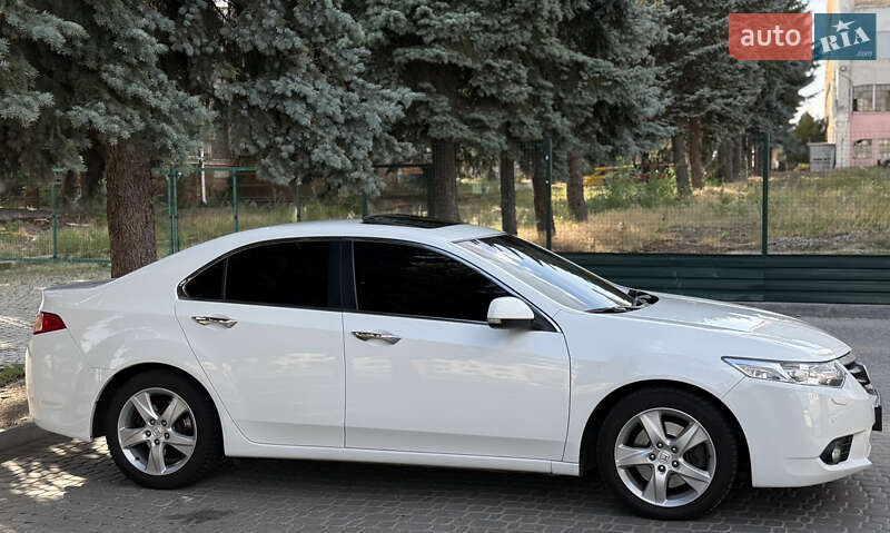 Седан Honda Accord 2012 в Кропивницком