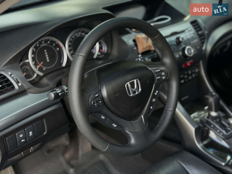 Седан Honda Accord 2012 в Кропивницком