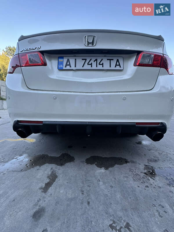 Седан Honda Accord 2010 в Києві