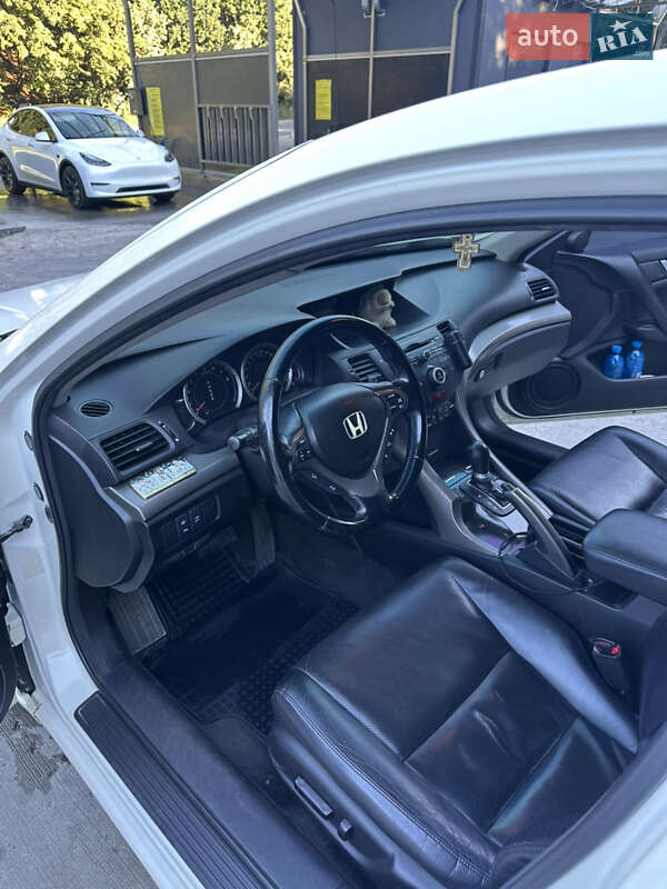 Седан Honda Accord 2010 в Києві