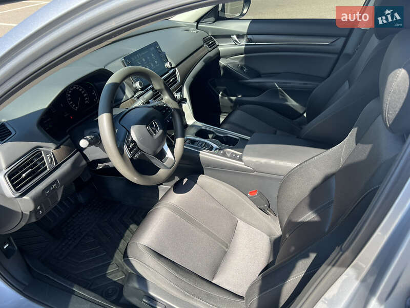 Седан Honda Accord 2019 в Киеве