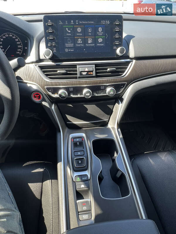 Седан Honda Accord 2019 в Киеве