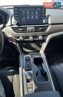 Седан Honda Accord 2019 в 