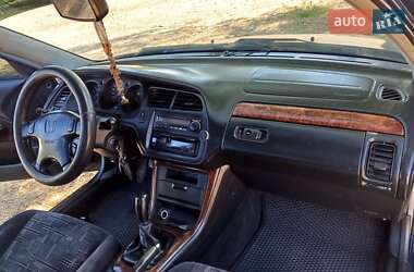 Седан Honda Accord 1998 в 
