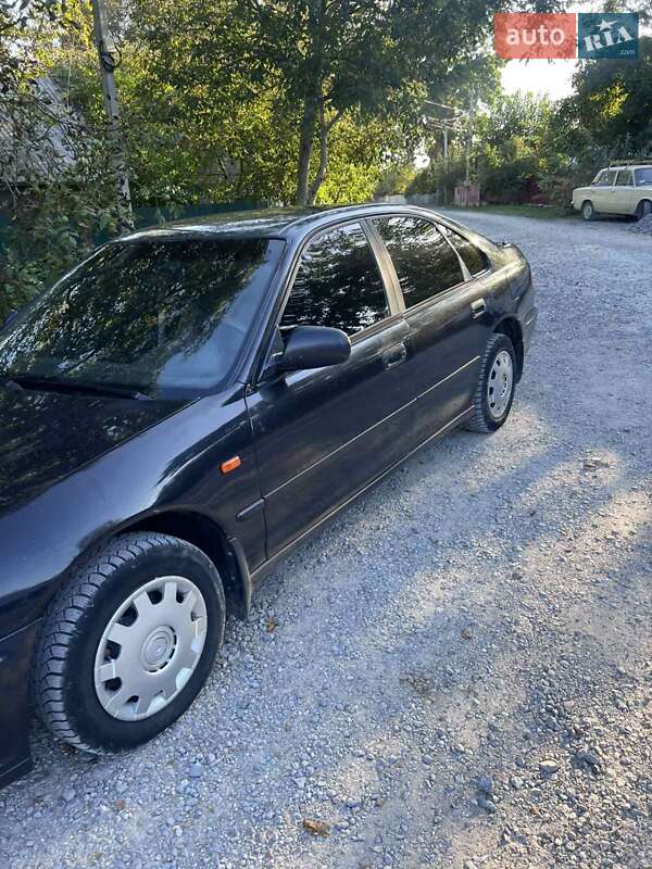 Седан Honda Accord 1994 в Дунаївцях