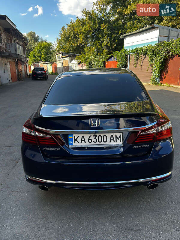 Седан Honda Accord 2016 в Киеве