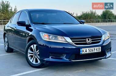 Седан Honda Accord 2013 в Киеве