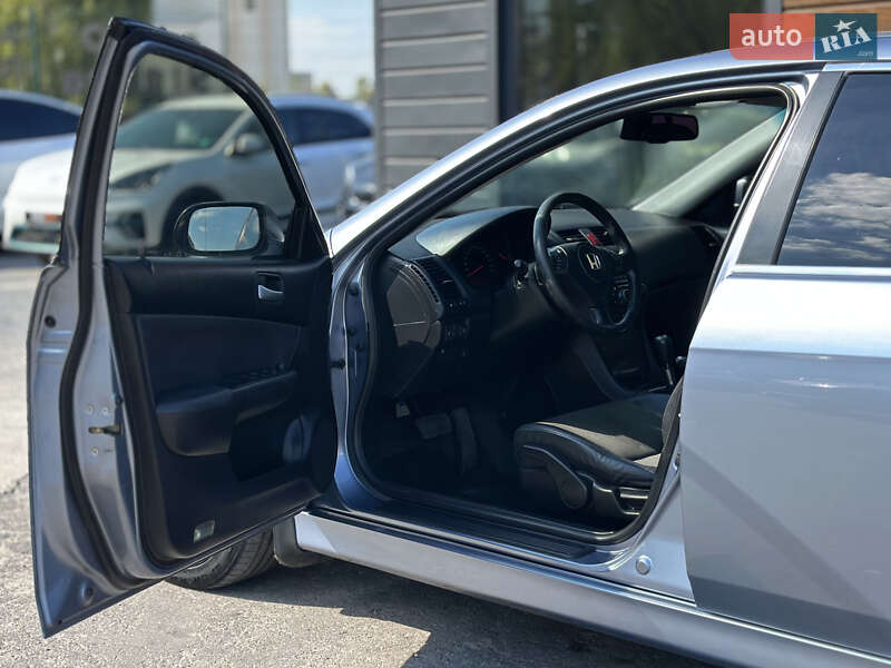 Седан Honda Accord 2006 в Шептицькому