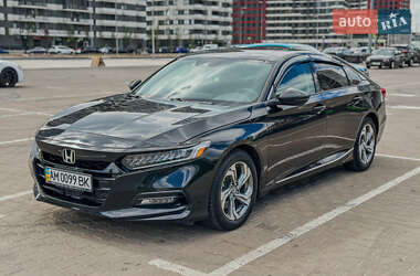 Седан Honda Accord 2019 в Киеве
