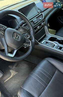 Седан Honda Accord 2018 в 