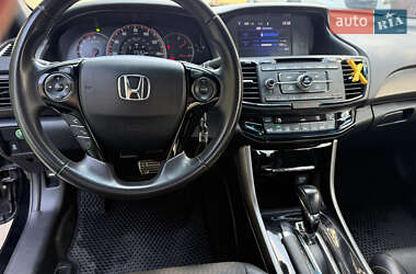 Седан Honda Accord 2016 в 