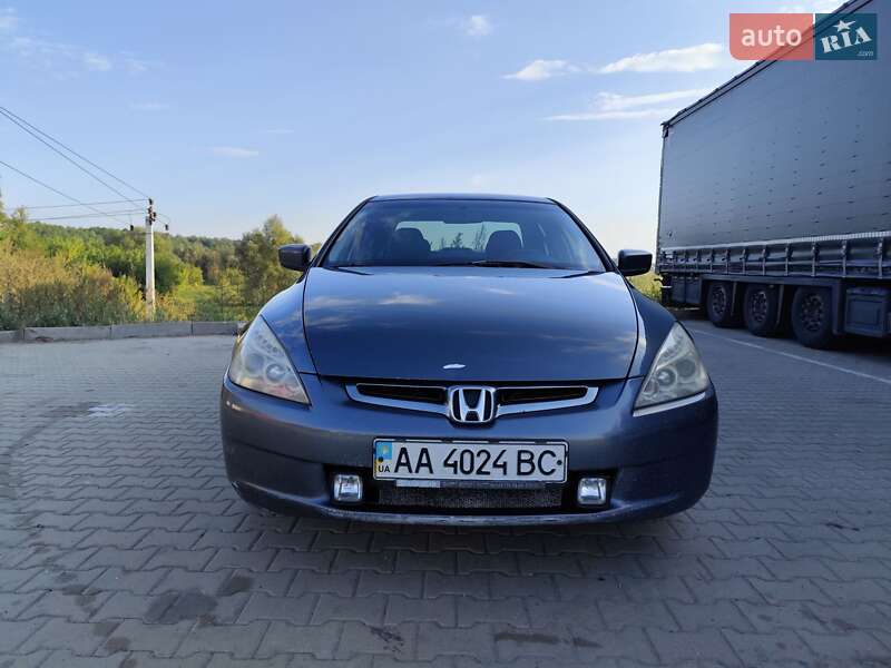Седан Honda Accord 2005 в Петропавловской Борщаговке