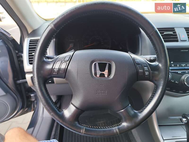 Седан Honda Accord 2005 в Петропавловской Борщаговке