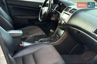 Седан Honda Accord 2004 в 