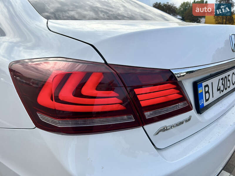 Седан Honda Accord 2015 в Житомирі