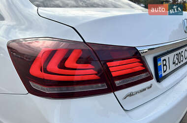 Седан Honda Accord 2015 в 