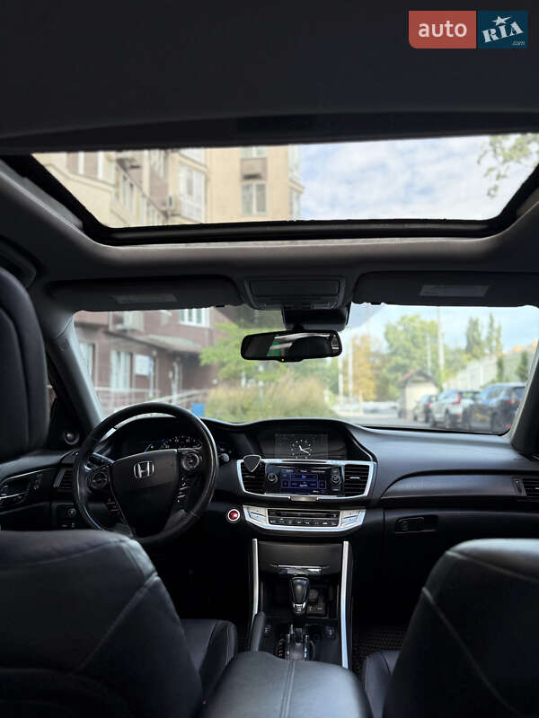 Седан Honda Accord 2013 в Киеве