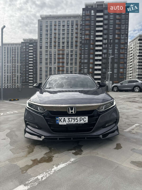 Седан Honda Accord 2018 в Києві