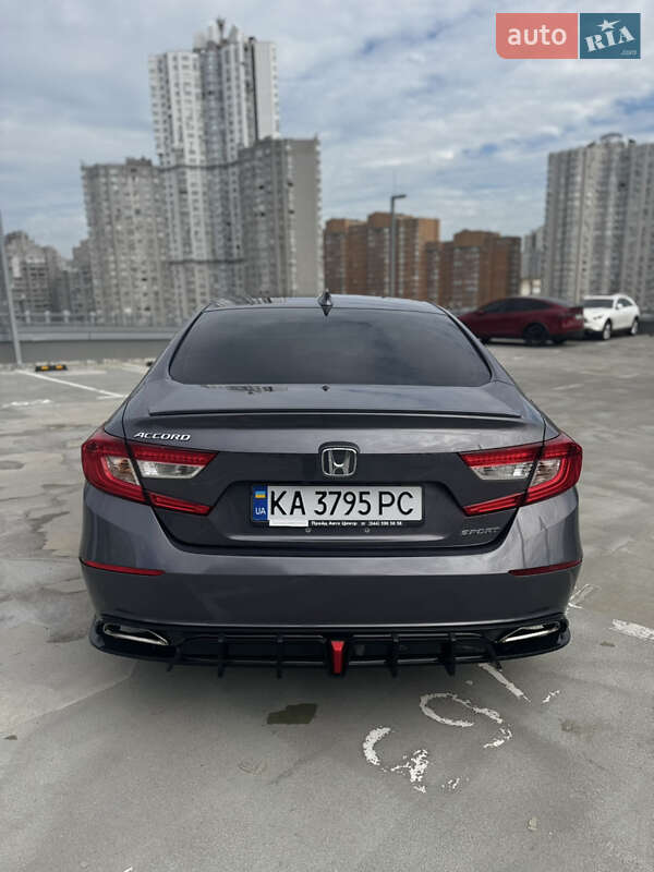 Седан Honda Accord 2018 в Києві