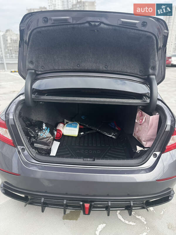 Седан Honda Accord 2018 в Києві
