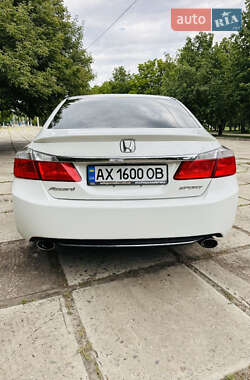 Седан Honda Accord 2014 в 