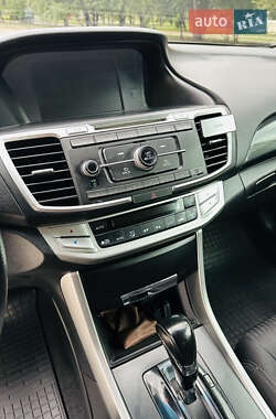 Седан Honda Accord 2014 в 