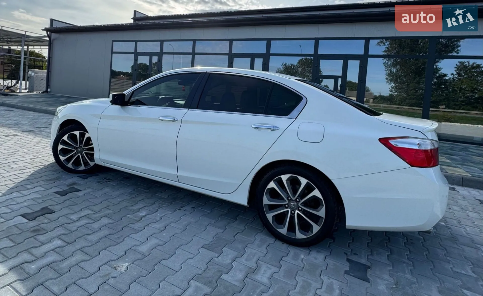 2015 Honda Accord - мініатюра 3