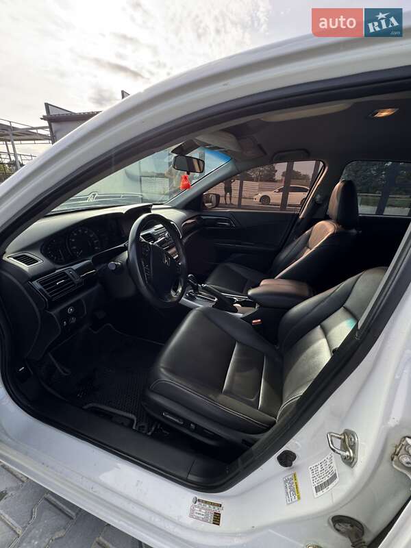 Седан Honda Accord 2015 в Бродах фото 17 Седан Honda Accord 2015 в Бродах