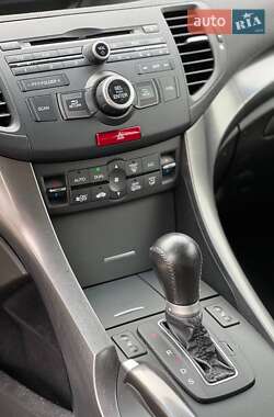 Седан Honda Accord 2011 в 