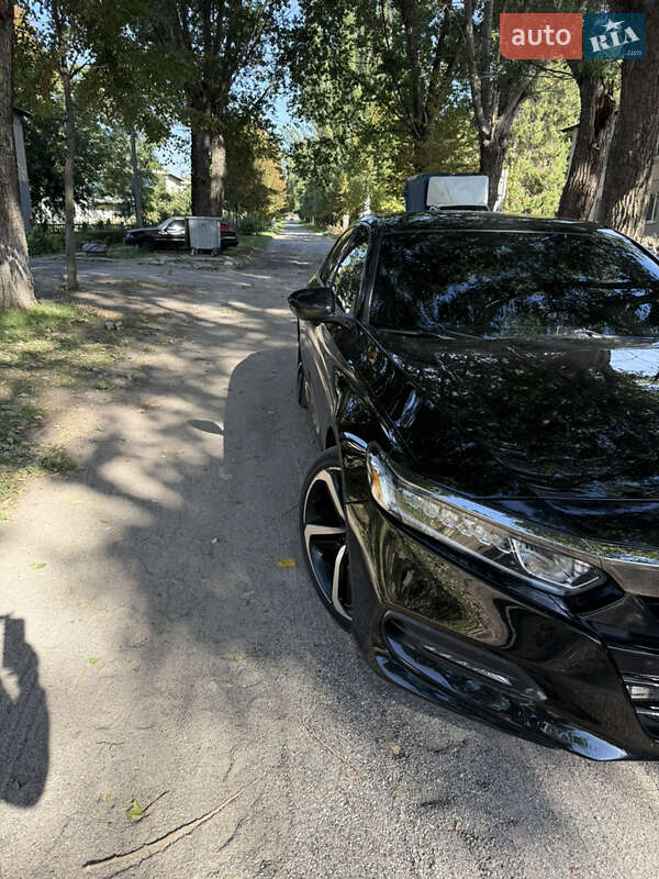 Седан Honda Accord 2018 в Запоріжжі