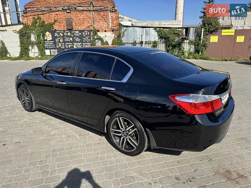 Седан Honda Accord 2015 в Харкові
