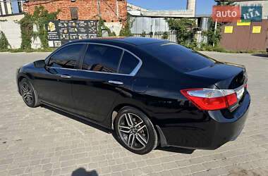 Седан Honda Accord 2015 в 