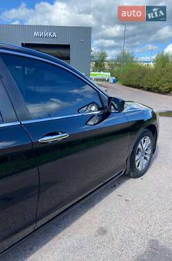 Седан Honda Accord 2015 в 