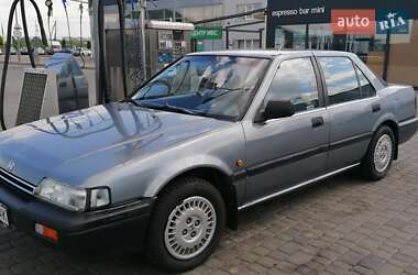 Седан Honda Accord 1989 в Кривом Роге