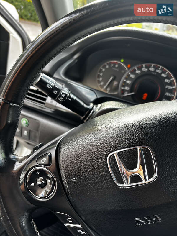 Седан Honda Accord 2013 в Софиевской Борщаговке