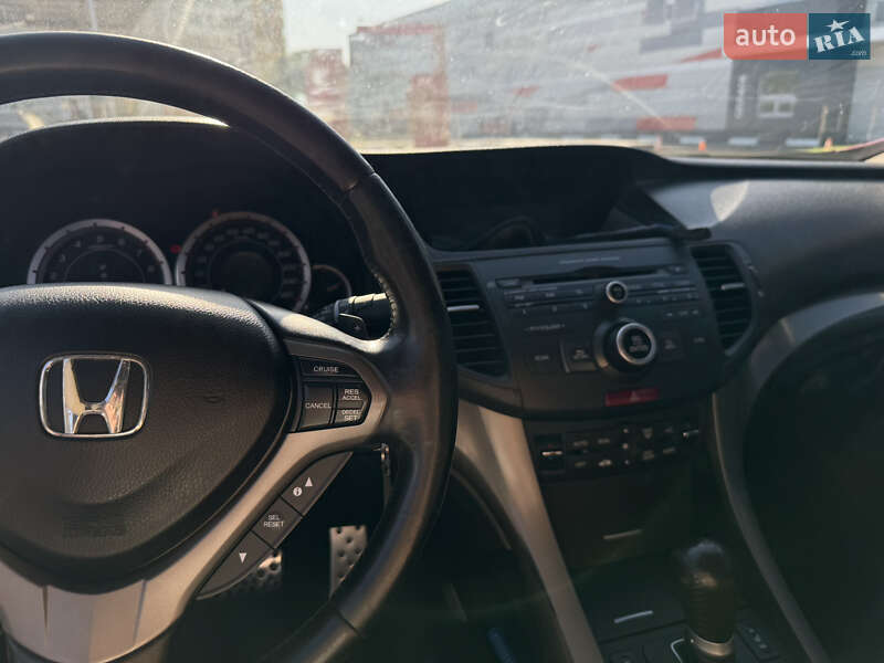 Седан Honda Accord 2008 в Львові