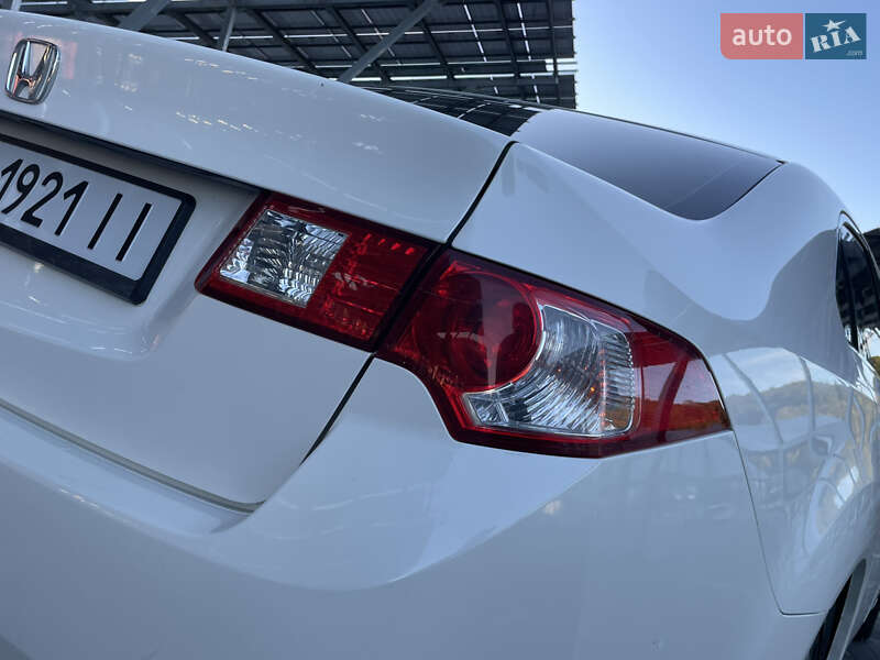 Седан Honda Accord 2008 в Львове