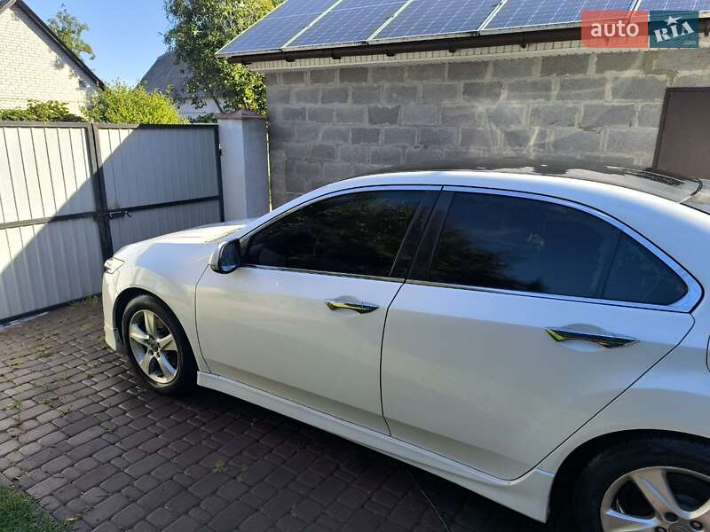 Седан Honda Accord 2010 в Киеве