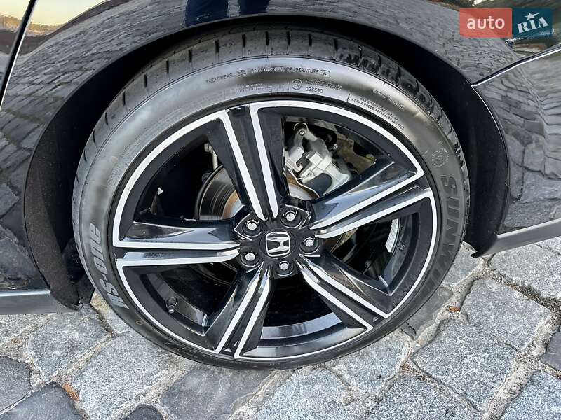 Седан Honda Accord 2023 в Киеве